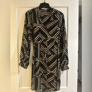 Chic Long Sleeve Dress with Geometric Pattern